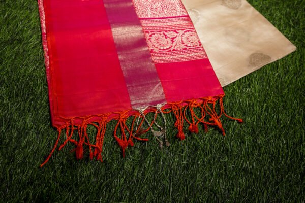 Cream WIth Pink Border - Pure Soft Silk Saree - Image 6