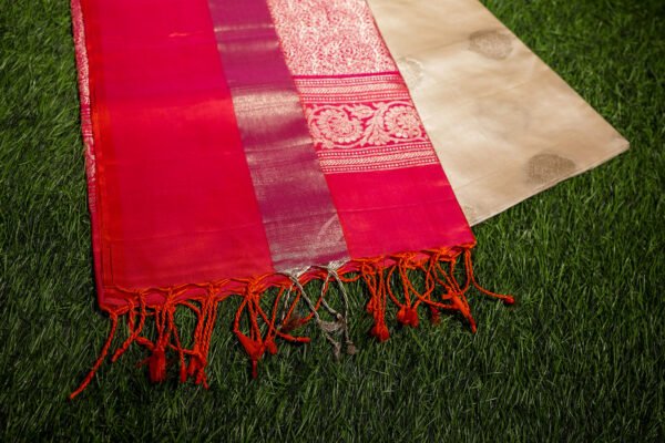 Cream WIth Pink Border - Pure Soft Silk Saree - Image 5