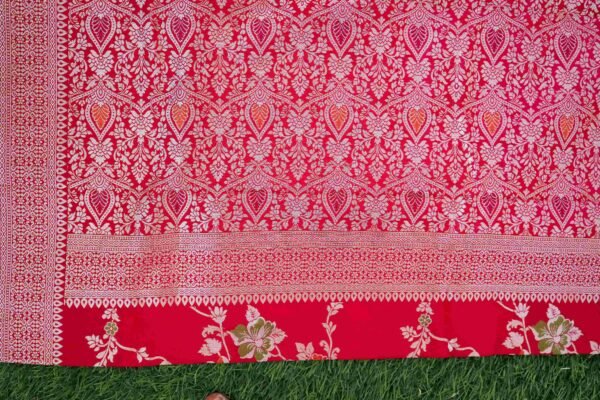 Red Georgette Saree In jaal design - Image 4